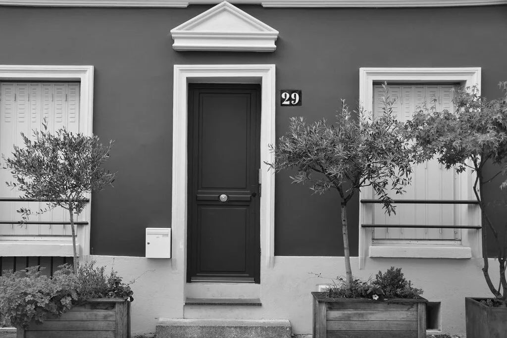 Une porte extérieure maison : garantie hypothécaire